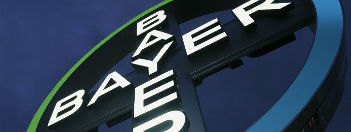 Sichtlich erfreut nimmt Bayer eine neue Produktionsanlage in Berlin in Betrieb, doch an der Börse hält sich die Euphorie schwer in Grenzen - Newsbeitrag