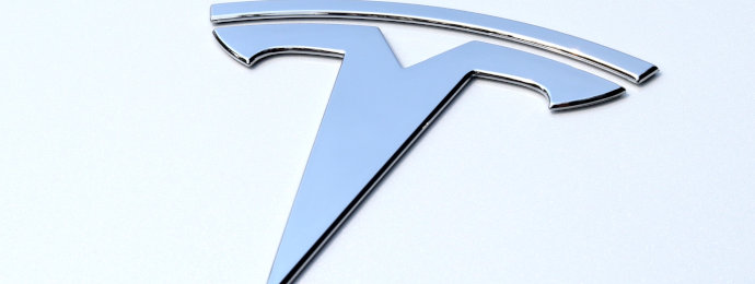 Tesla hält an seinen Ausbauplänen in Grünheide fest und wirbt nun um die Unterstützung der Bevölkerung - Newsbeitrag