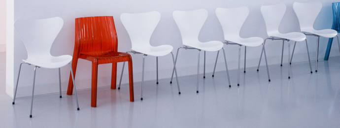 Stühle rücken im SMI – Adecco fliegt - Newsbeitrag